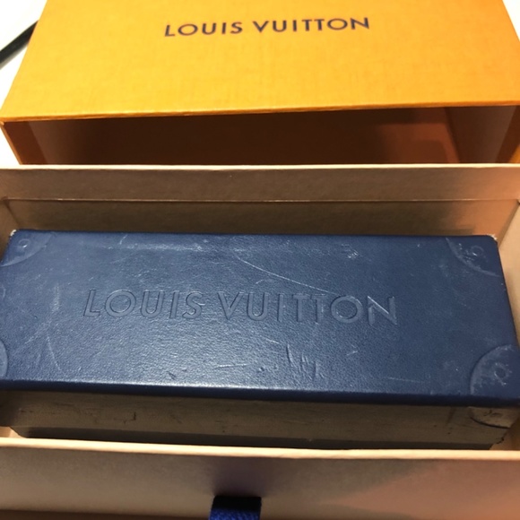 Authentic Louis Vuitton Sunglasses - Picture 7 of 9